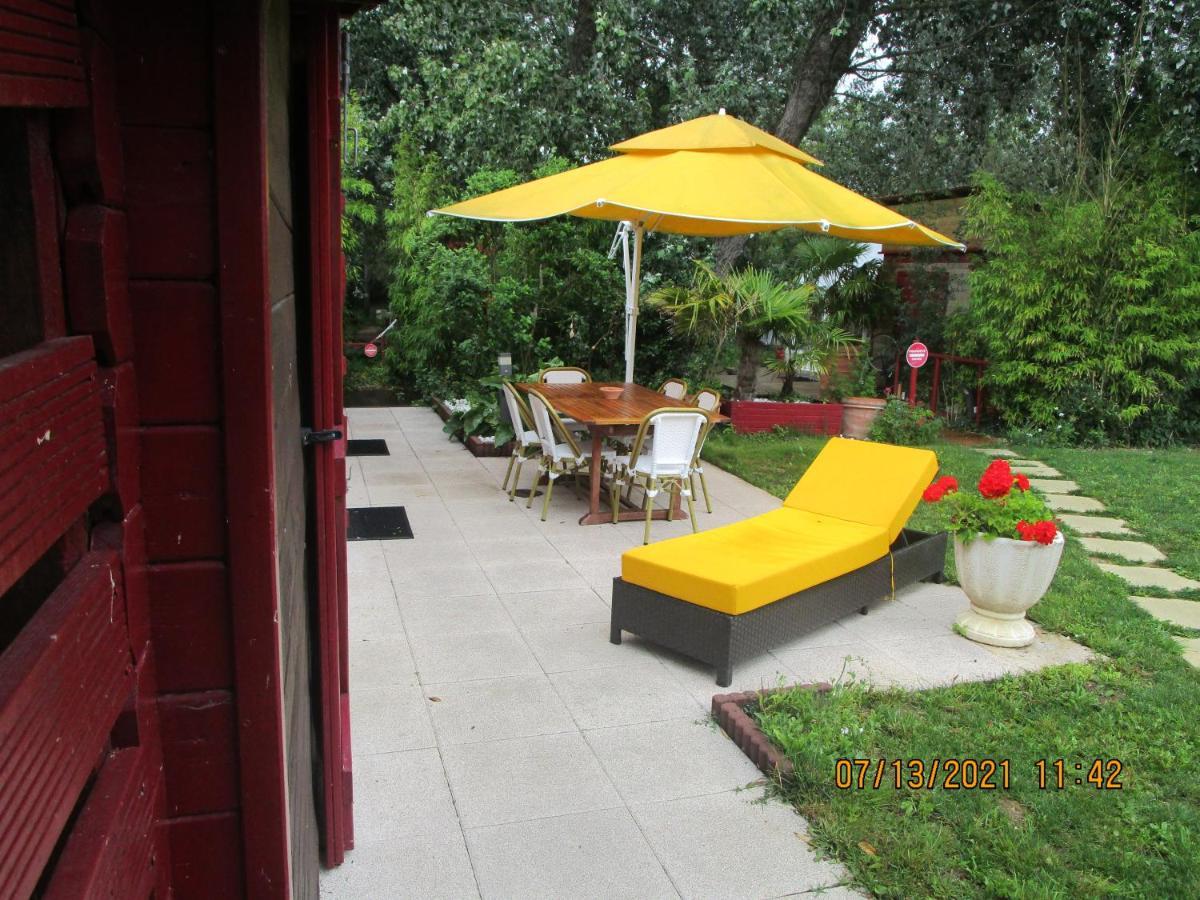 Locatlantique Bed and Breakfast Aytré Exteriör bild